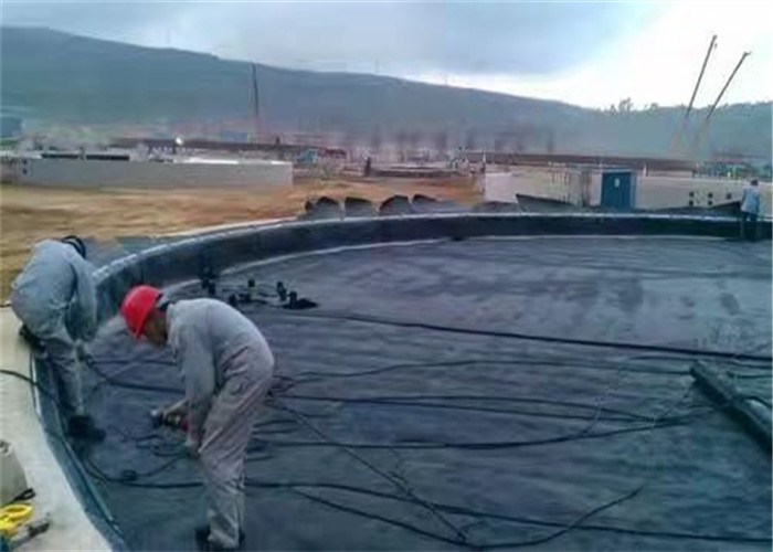HDPE土工膜在儲油罐工程中的應用、焊接
